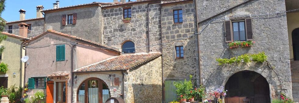 Borgo del lupo Fonte Vetriana Sarteano Siena