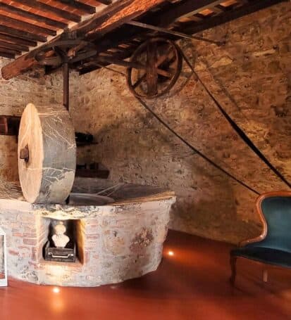 macina a pietra agriturismo la via dell'oliviera ciciano chiusdino