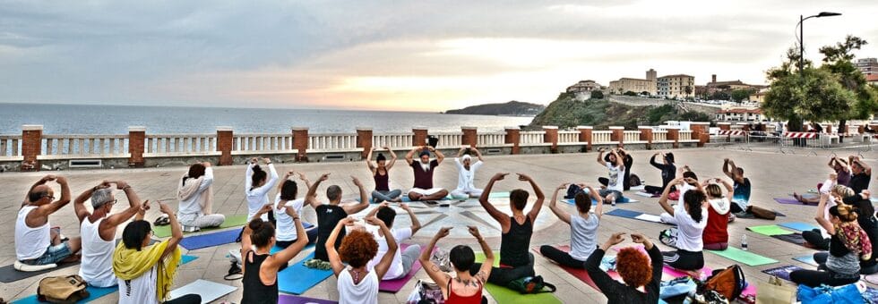 yoga piombino piazza bovio