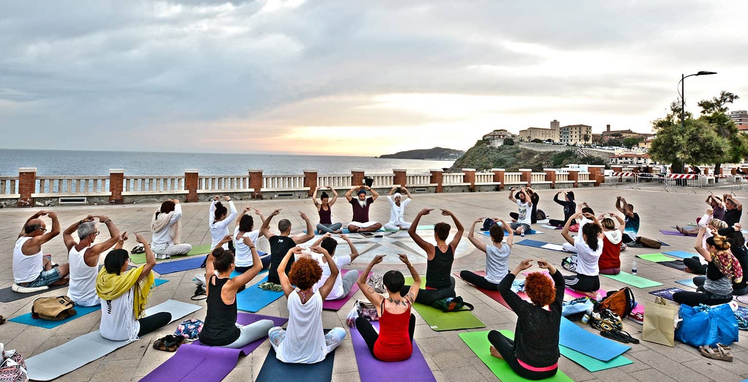 yoga piombino piazza bovio