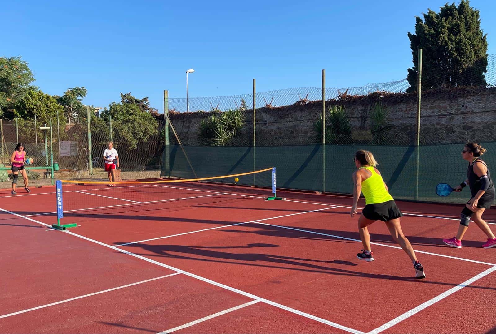 Guida ai campi da pickleball in Toscana
